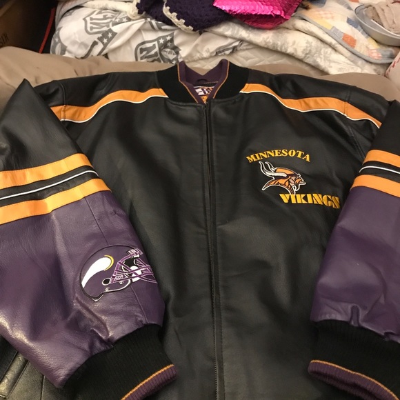 Leather jacket - Picture 6 of 7